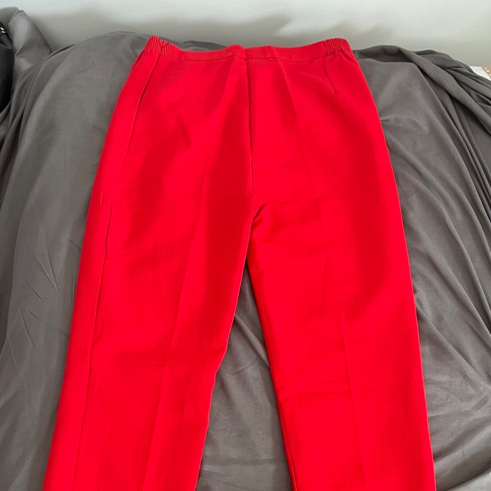Red pant
